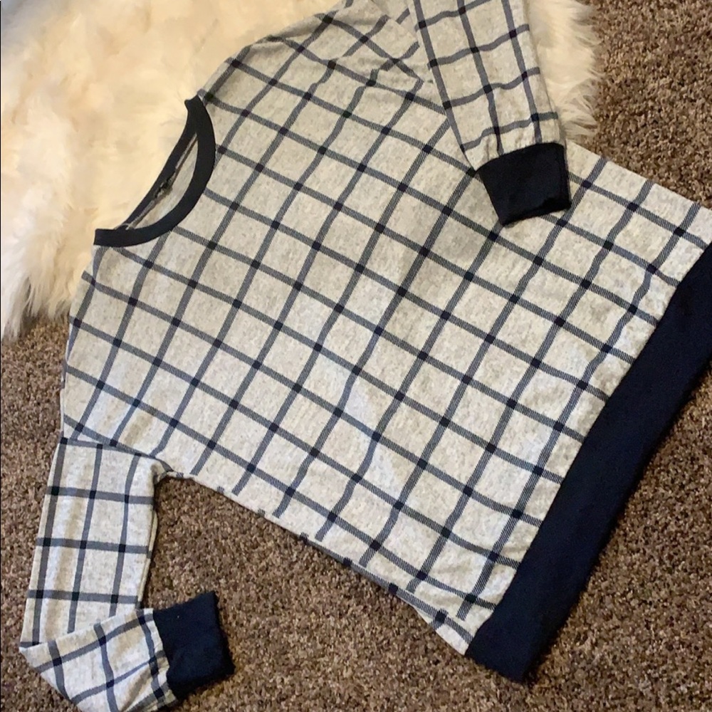 Light weight sweatshirt nwot